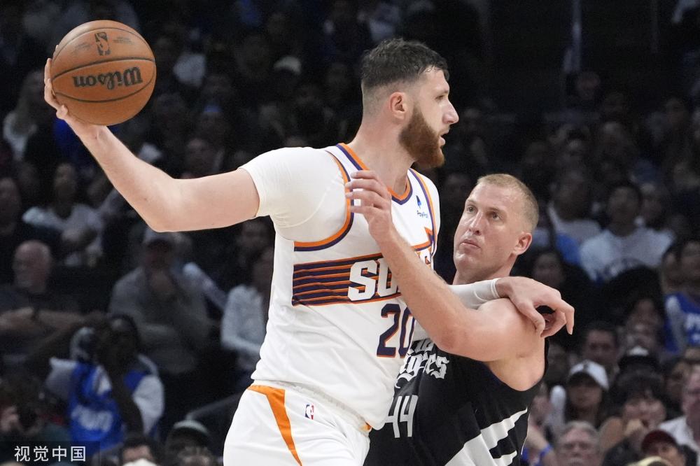 使得他必须 使得他必须