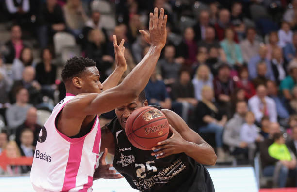 25岁华裔 25岁华裔