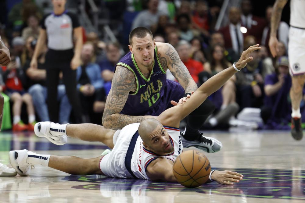 现使得雄鹿 现使得雄鹿