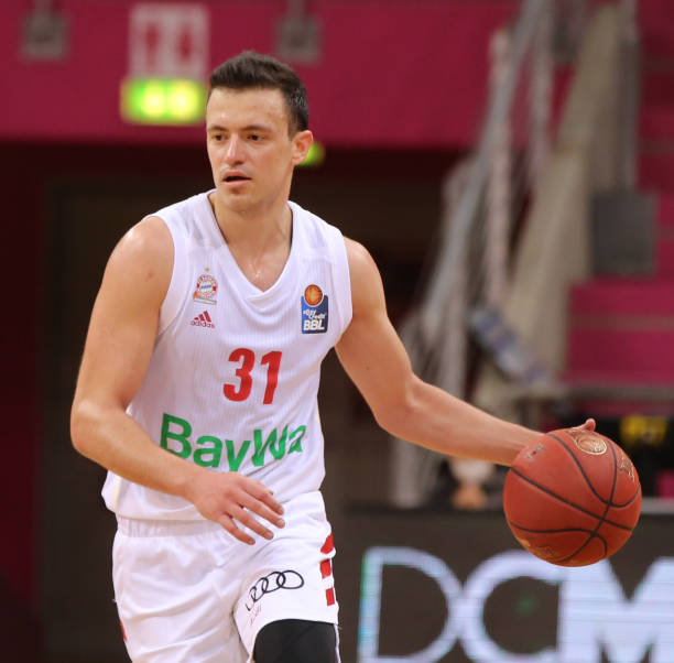 记者田源通 记者田源通