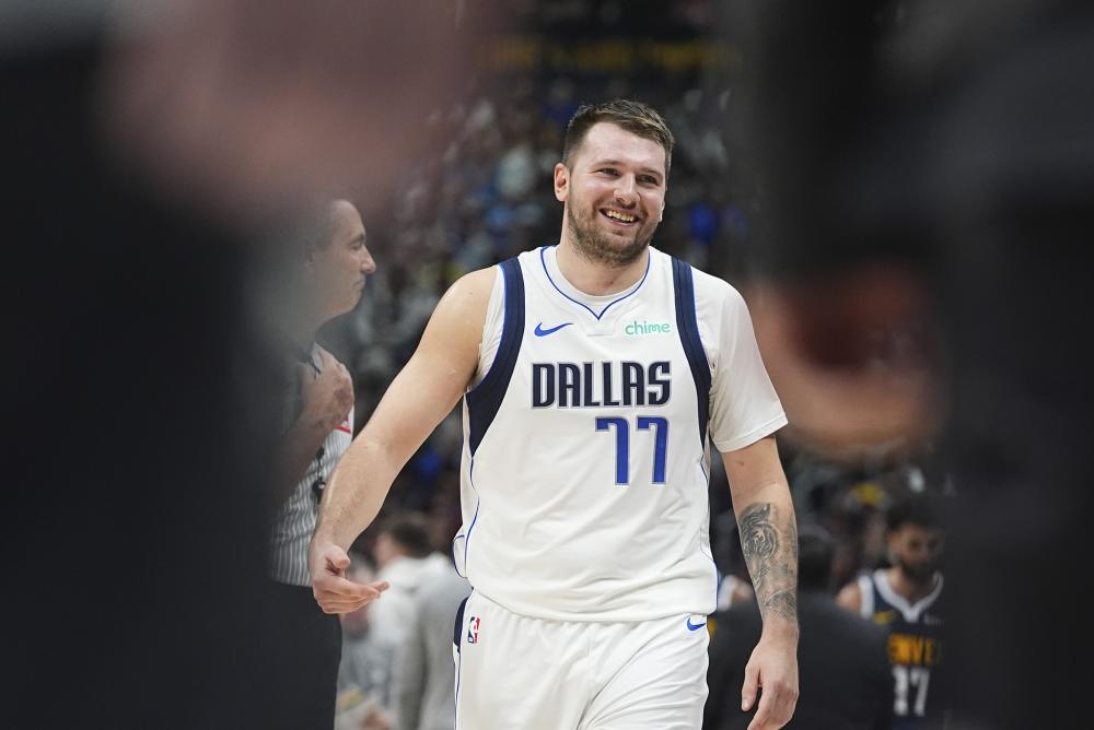 庭广众面前 庭广众面前