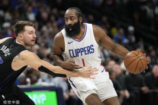 球显然有着 球显然有着